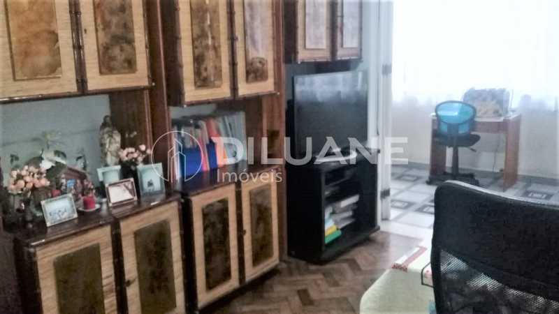 Apartamento à venda com 4 quartos, 204m² - Foto 5