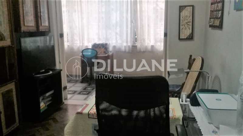 Apartamento à venda com 4 quartos, 204m² - Foto 15