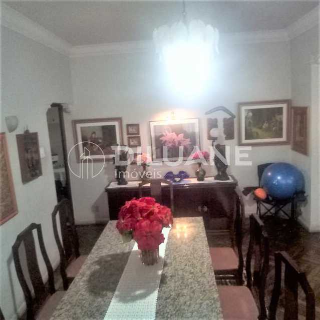 Apartamento à venda com 4 quartos, 204m² - Foto 17