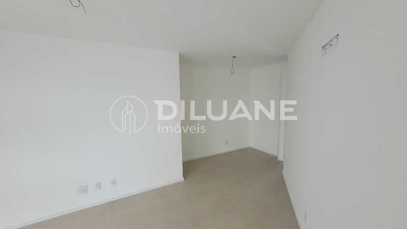 Apartamento à venda com 2 quartos, 76m² - Foto 4