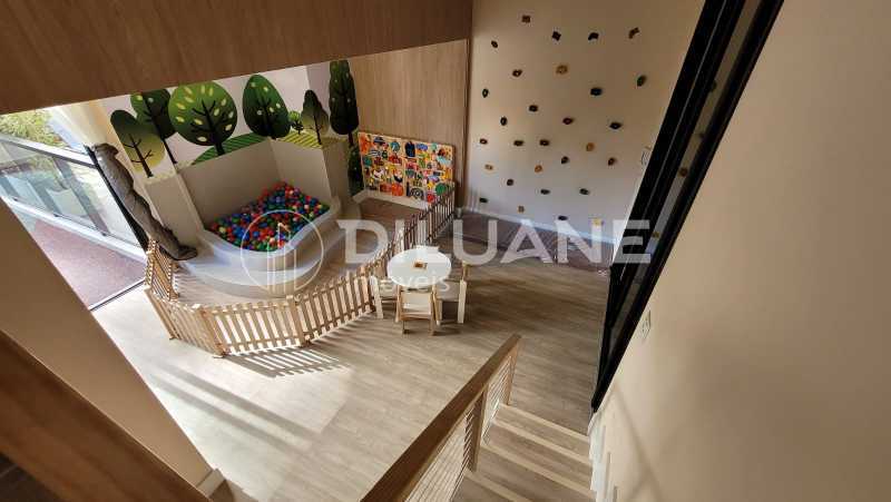 Apartamento à venda com 2 quartos, 76m² - Foto 29