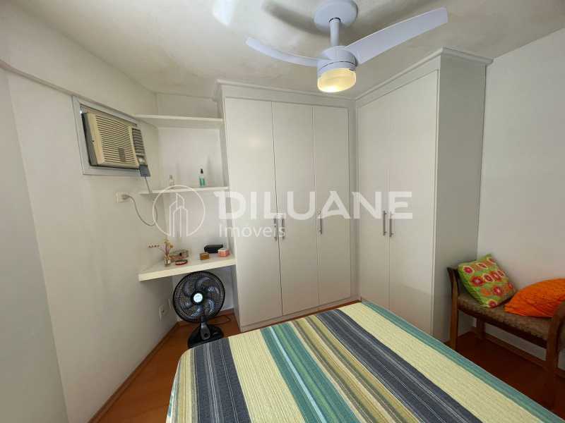 Apartamento à venda com 2 quartos, 79m² - Foto 13