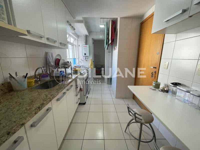 Apartamento à venda com 2 quartos, 79m² - Foto 19