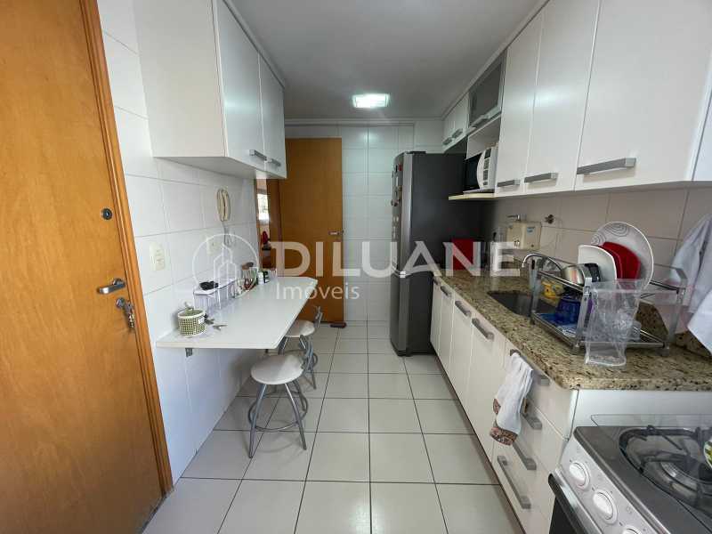 Apartamento à venda com 2 quartos, 79m² - Foto 20