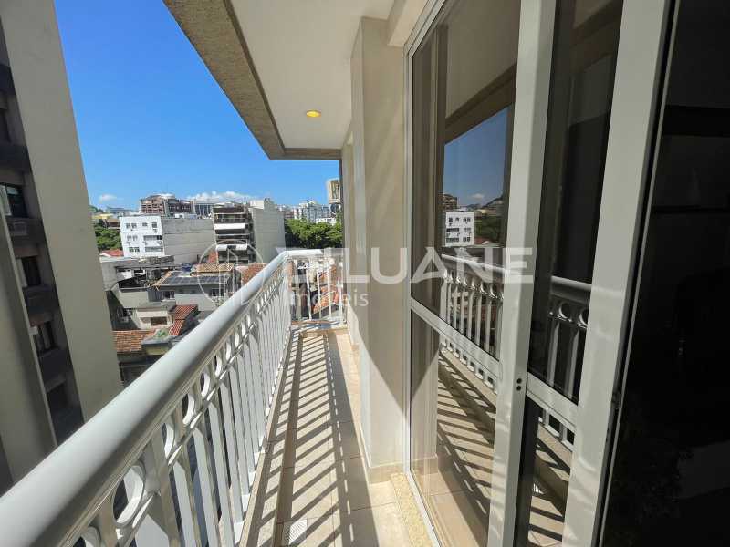 Apartamento à venda com 2 quartos, 79m² - Foto 28