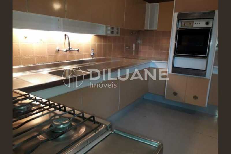 Apartamento à venda com 3 quartos, 160m² - Foto 21