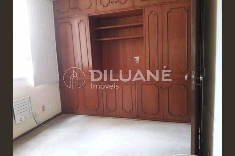 Apartamento à venda com 3 quartos, 160m² - Foto 13