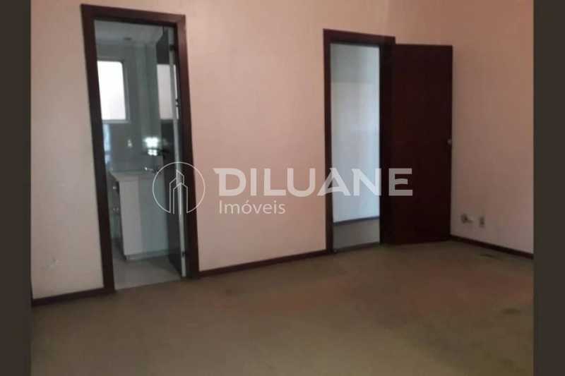 Apartamento à venda com 3 quartos, 160m² - Foto 32