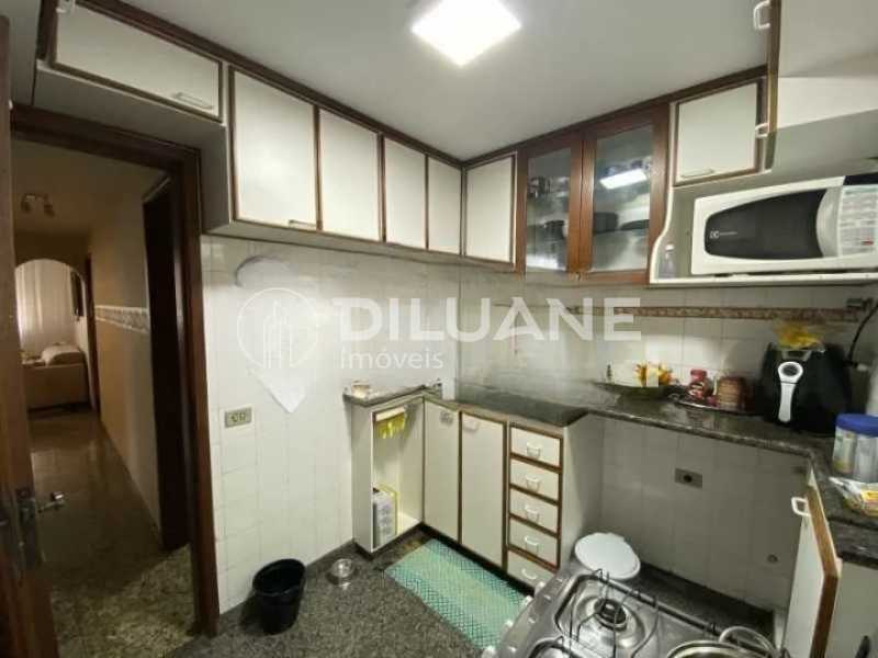 Apartamento à venda com 3 quartos, 85m² - Foto 23