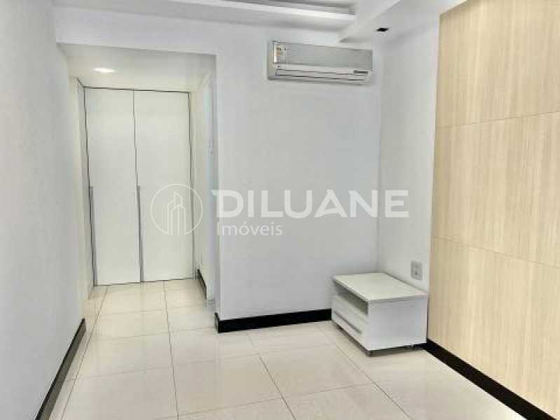 Apartamento à venda com 3 quartos, 103m² - Foto 2