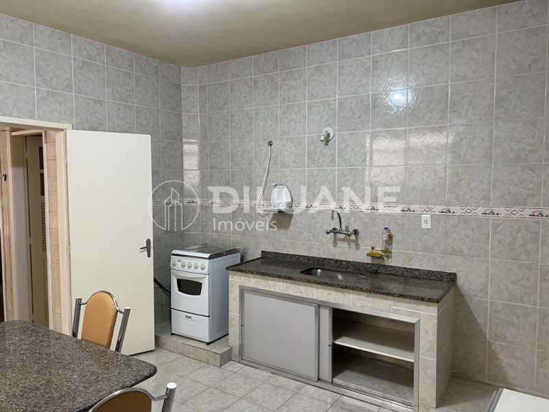 Apartamento à venda com 3 quartos, 140m² - Foto 6