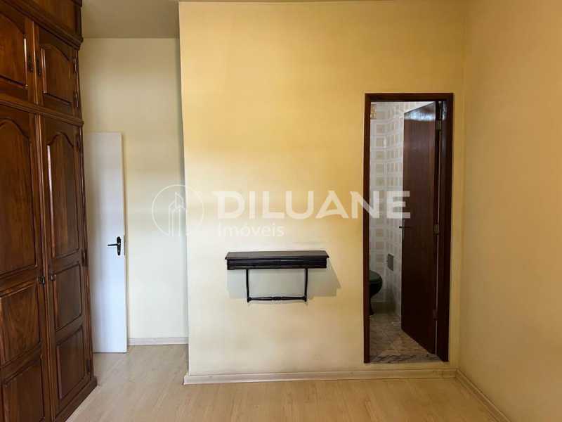 Apartamento à venda com 3 quartos, 140m² - Foto 16