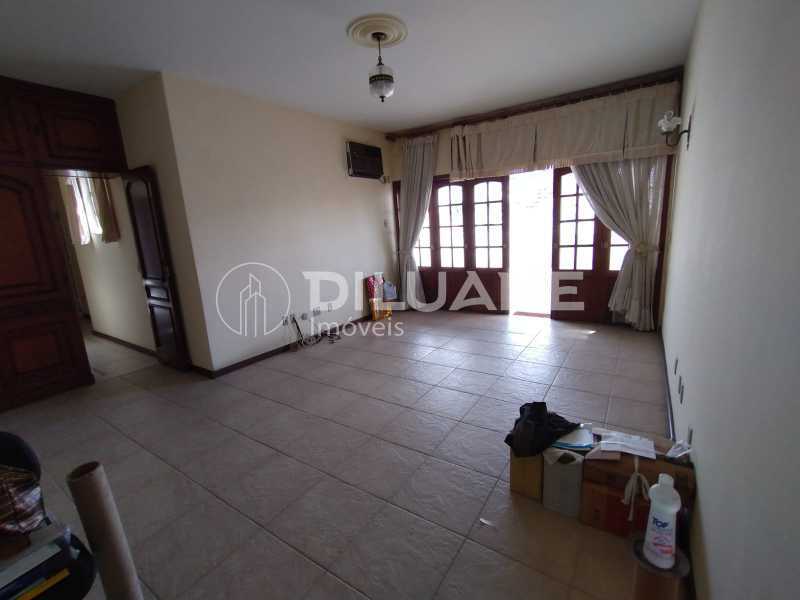 Cobertura à venda com 3 quartos, 208m² - Foto 2