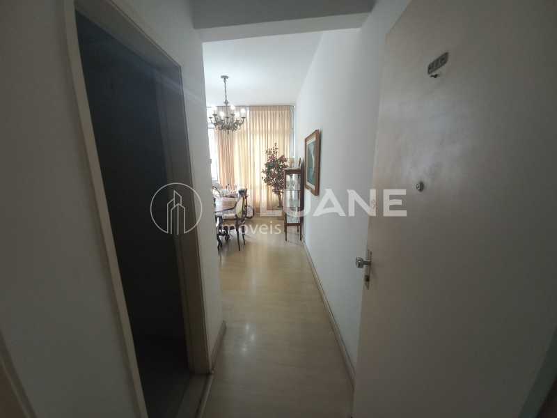 Apartamento à venda com 3 quartos, 98m² - Foto 2