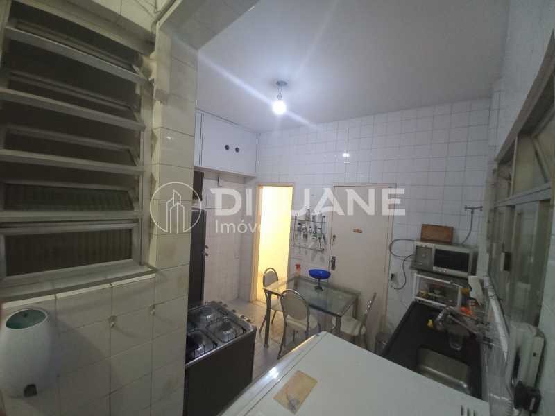 Apartamento à venda com 3 quartos, 98m² - Foto 22