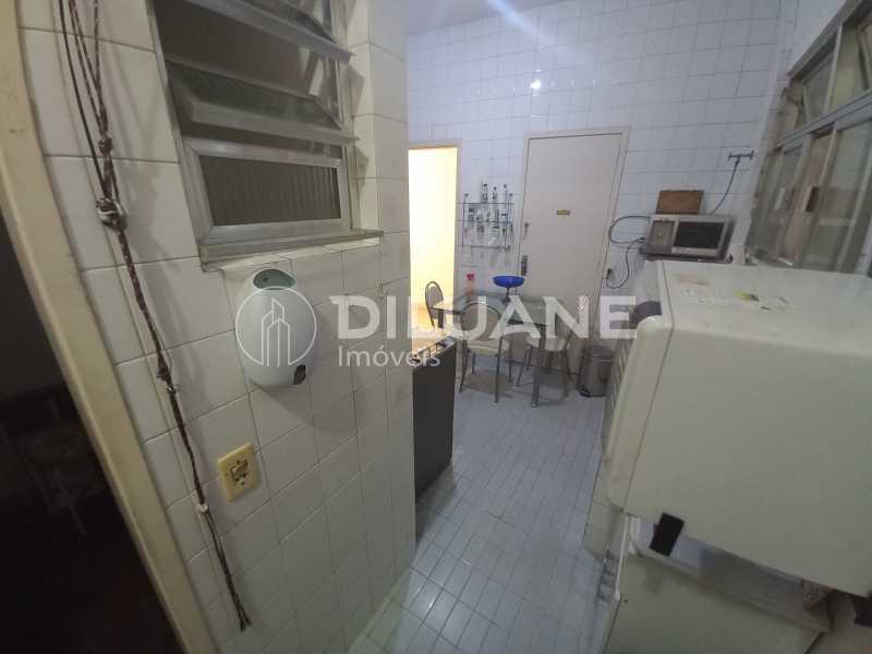 Apartamento à venda com 3 quartos, 98m² - Foto 23