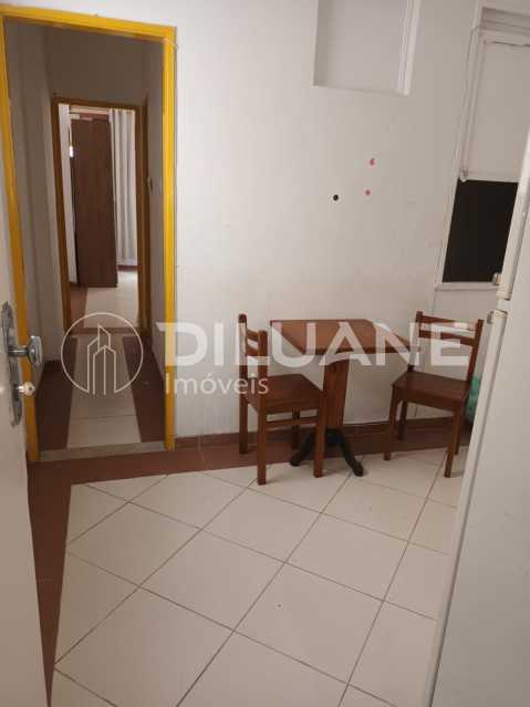 Apartamento à venda com 2 quartos, 74m² - Foto 2