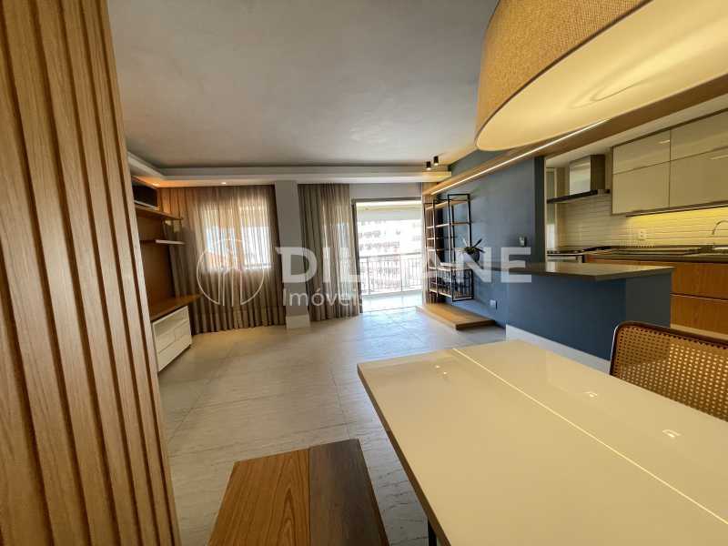 Apartamento à venda e aluguel com 2 quartos, 100m² - Foto 10