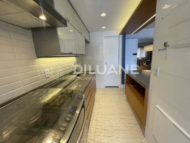 Apartamento à venda e aluguel com 2 quartos, 100m² - Foto 13