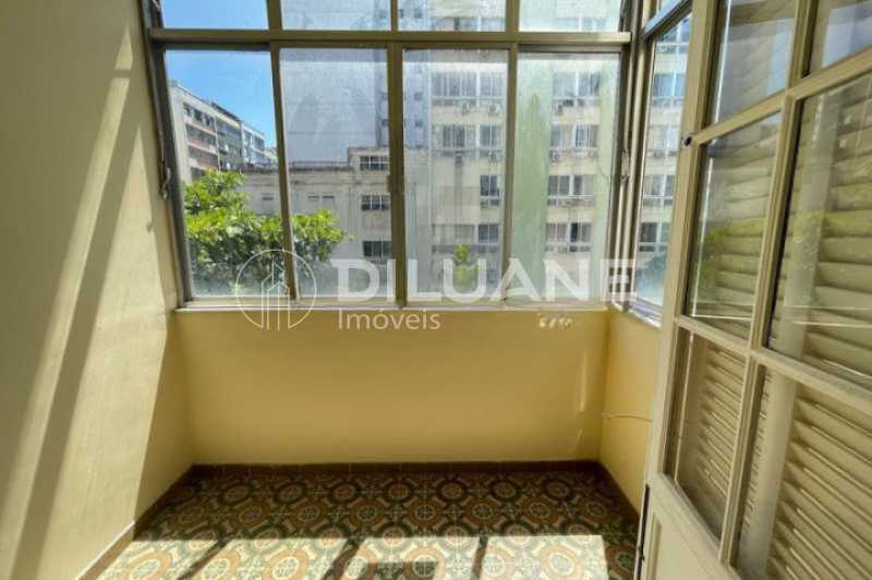 Apartamento à venda com 4 quartos, 260m² - Foto 9