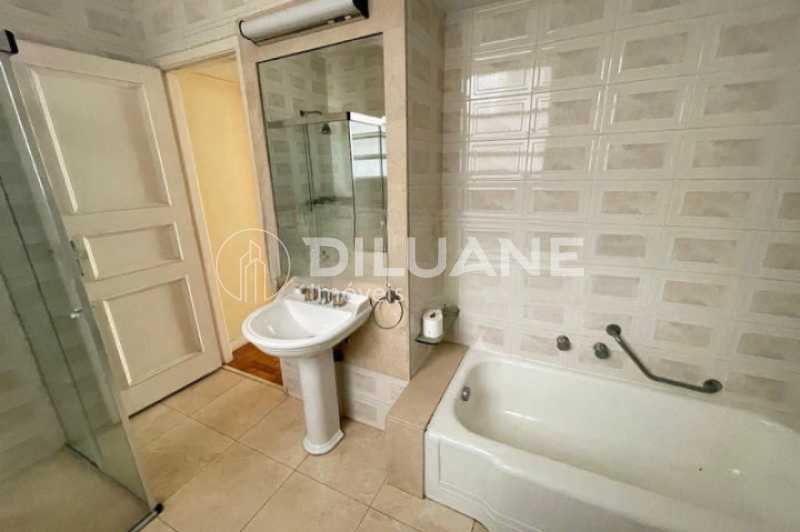 Apartamento à venda com 4 quartos, 260m² - Foto 12