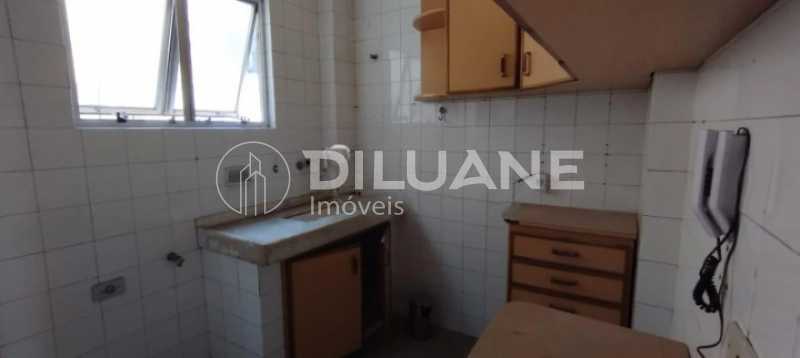 Apartamento à venda com 3 quartos, 97m² - Foto 13