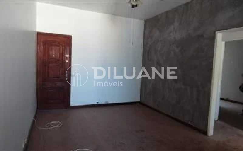 Apartamento à venda com 3 quartos, 97m² - Foto 2