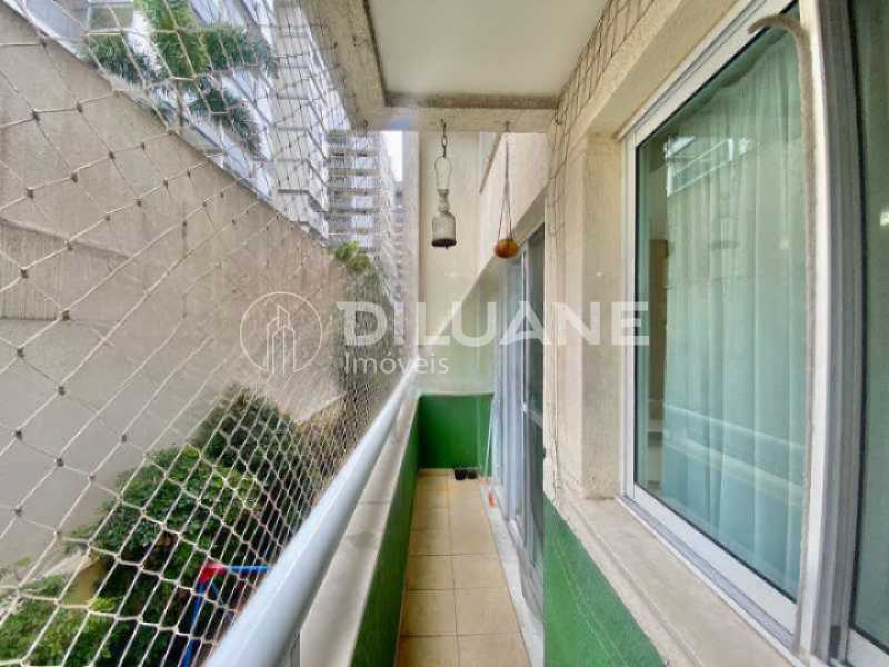 Apartamento à venda com 2 quartos, 96m² - Foto 12