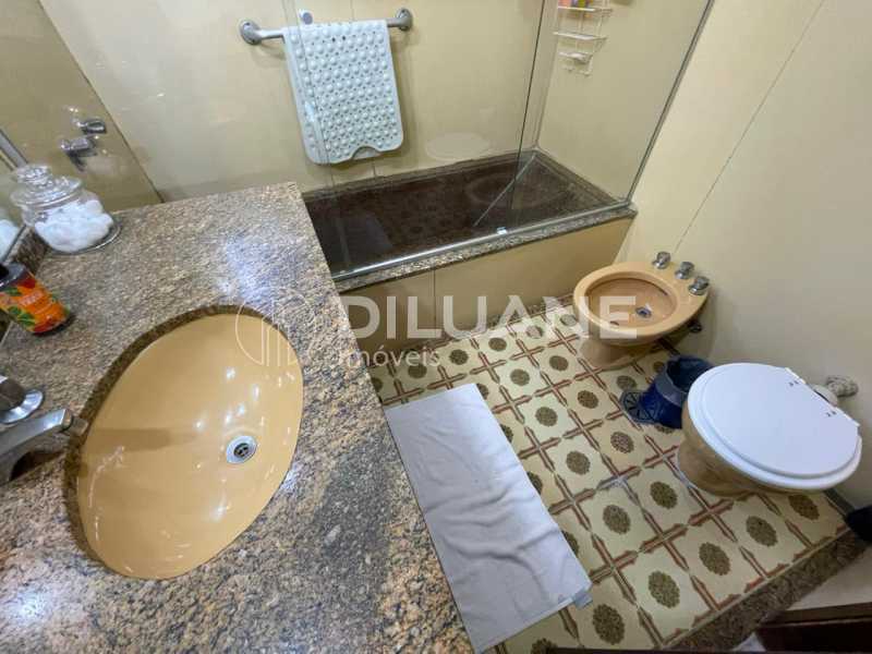 Apartamento à venda com 4 quartos, 166m² - Foto 12