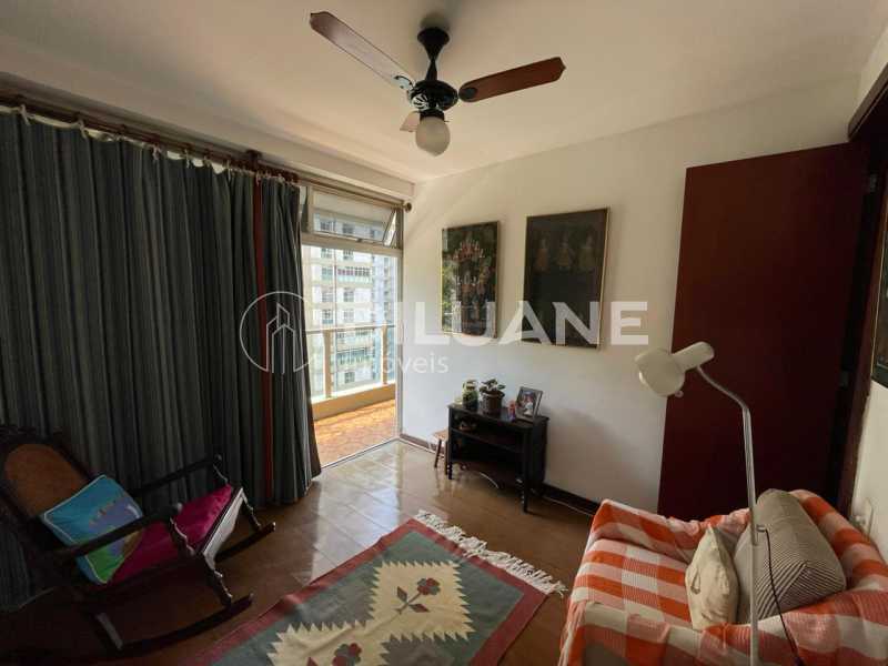 Apartamento à venda com 4 quartos, 166m² - Foto 27