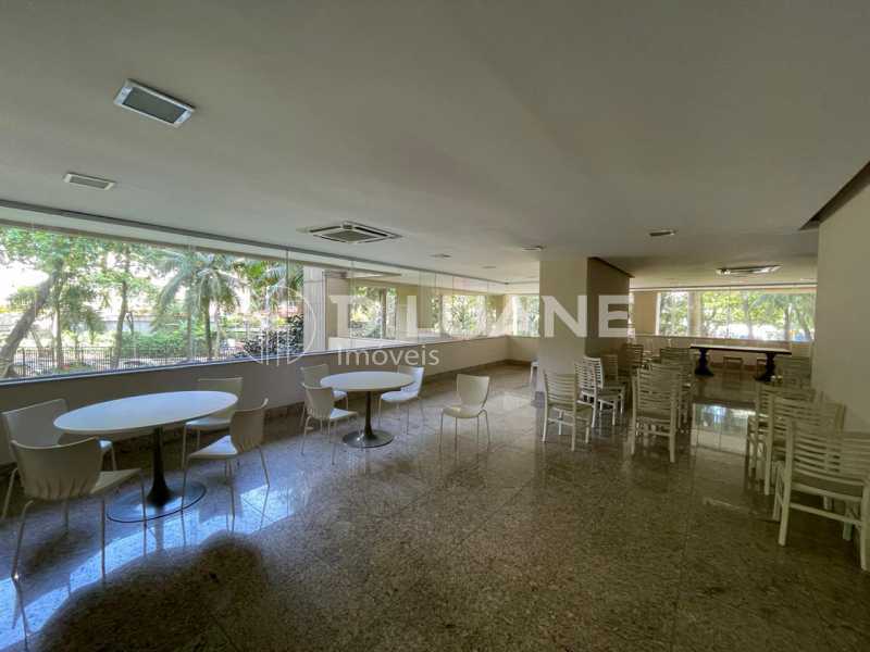 Apartamento à venda com 4 quartos, 166m² - Foto 40