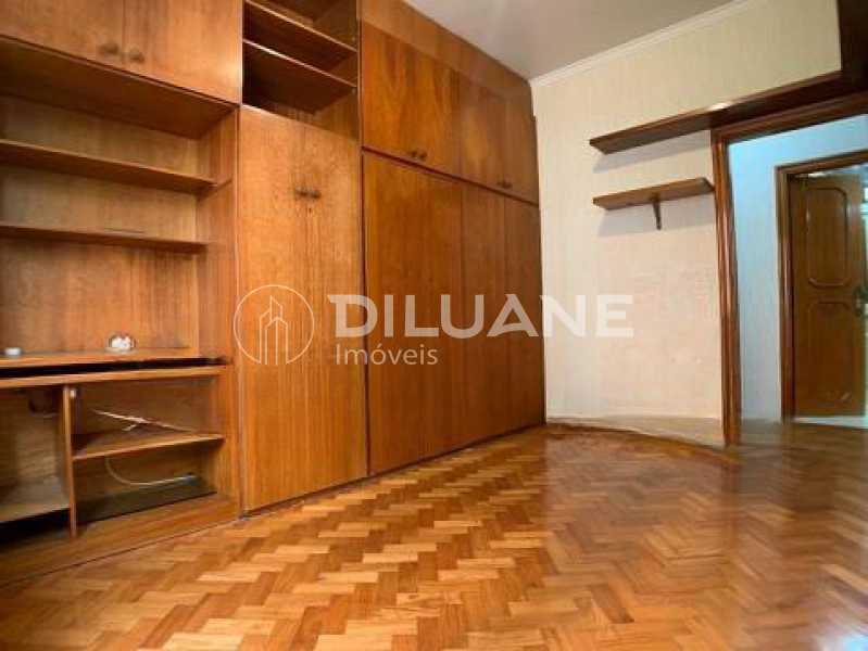 Apartamento à venda com 2 quartos, 80m² - Foto 14