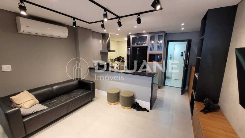 Apartamento à venda com 2 quartos, 79m² - Foto 2