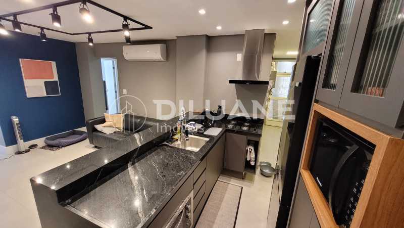 Apartamento à venda com 2 quartos, 79m² - Foto 9