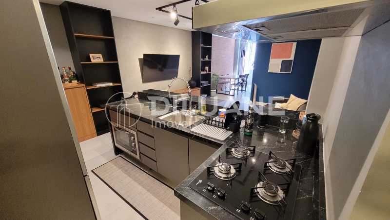 Apartamento à venda com 2 quartos, 79m² - Foto 12