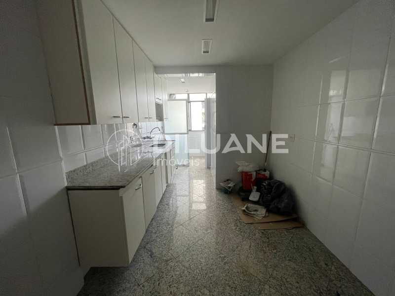 Apartamento à venda com 3 quartos, 122m² - Foto 5