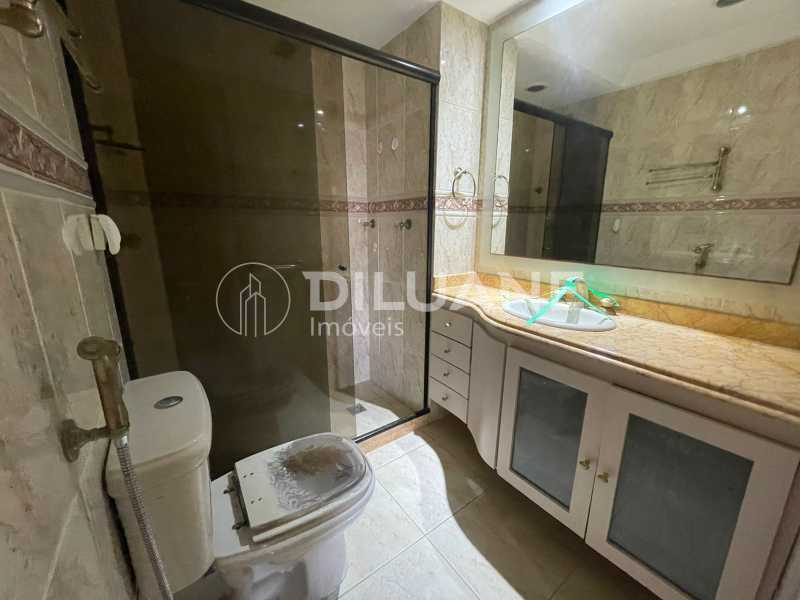 Apartamento à venda com 3 quartos, 122m² - Foto 9