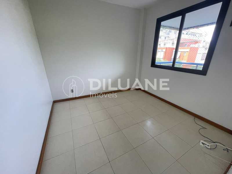 Apartamento à venda com 3 quartos, 122m² - Foto 12