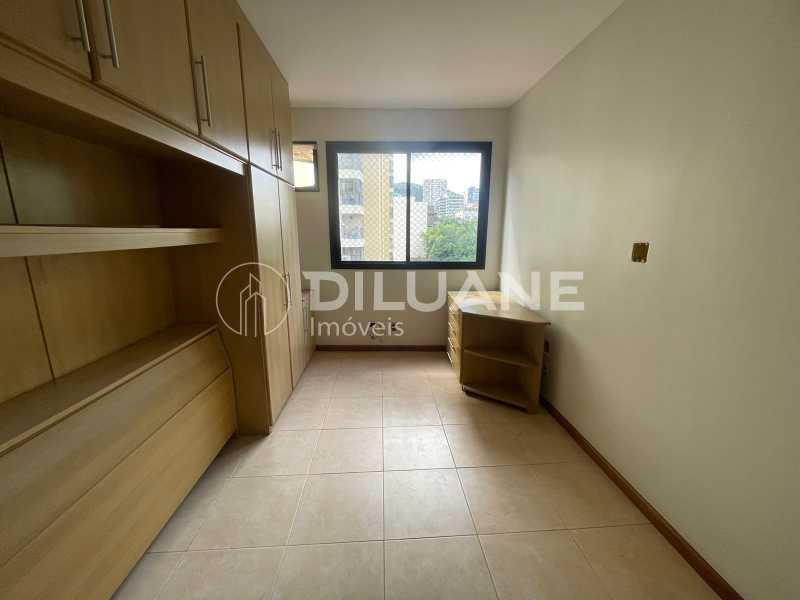 Apartamento à venda com 3 quartos, 122m² - Foto 19