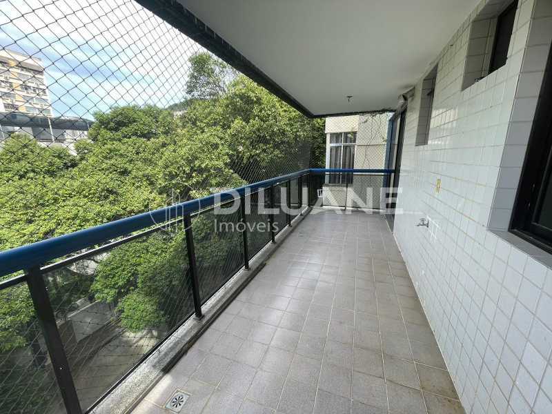 Apartamento à venda com 3 quartos, 122m² - Foto 23