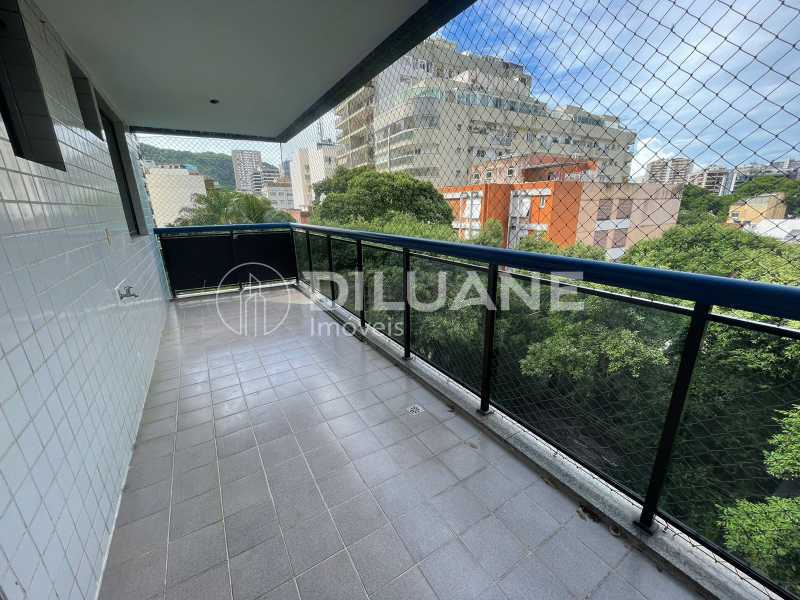 Apartamento à venda com 3 quartos, 122m² - Foto 1