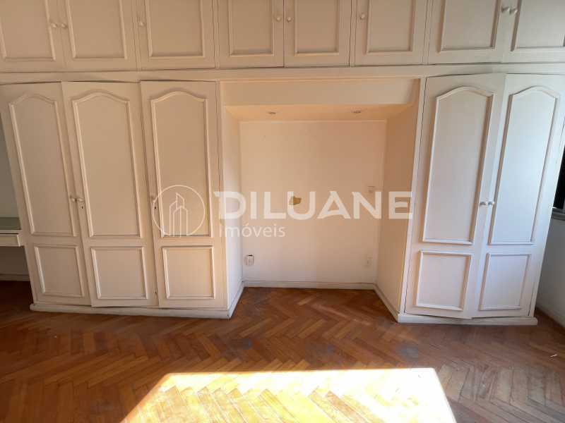 Apartamento à venda com 3 quartos, 120m² - Foto 8