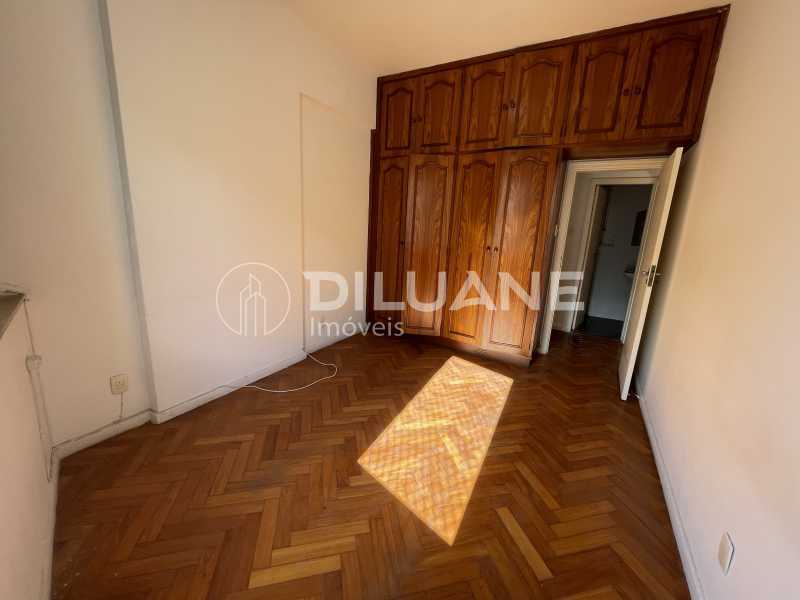 Apartamento à venda com 3 quartos, 120m² - Foto 17