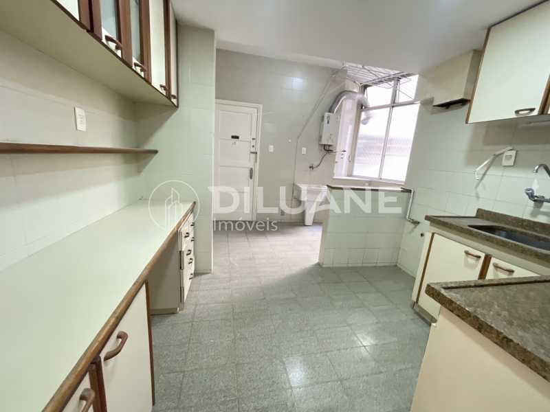 Apartamento à venda com 3 quartos, 120m² - Foto 25