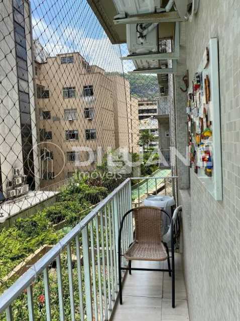 Apartamento à venda com 2 quartos, 78m² - Foto 28