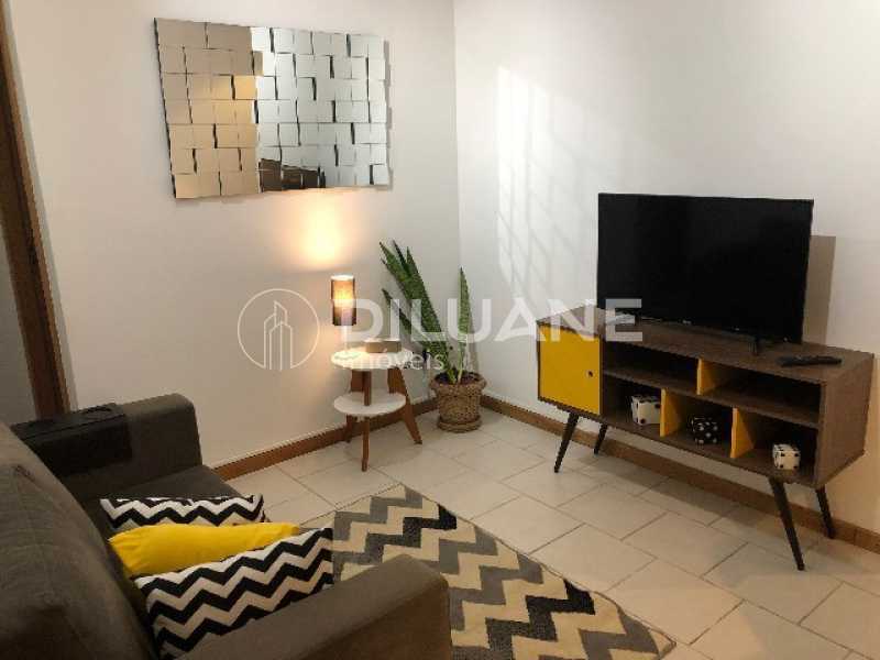 Apartamento à venda com 1 quarto, 34m² - Foto 2