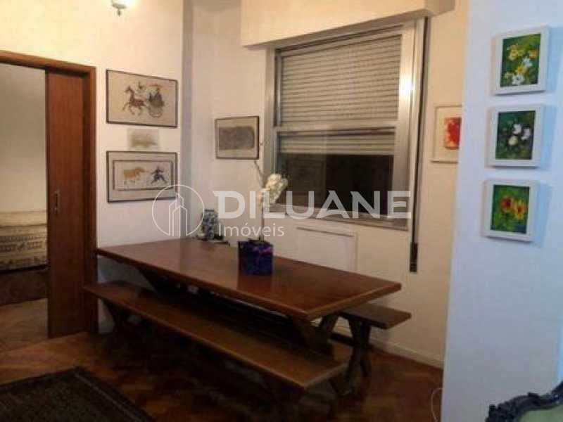 Apartamento à venda com 3 quartos, 125m² - Foto 1