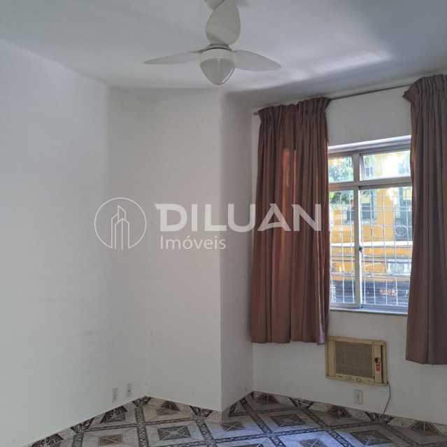 Apartamento à venda com 2 quartos, 73m² - Foto 4