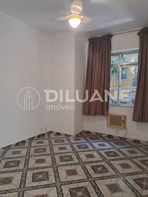 Apartamento à venda com 2 quartos, 73m² - Foto 3