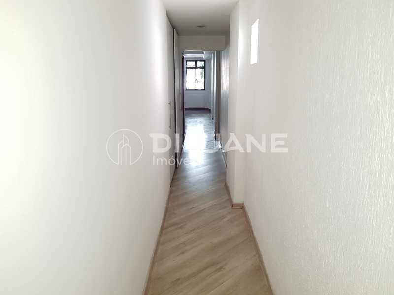 Apartamento à venda com 3 quartos, 156m² - Foto 5